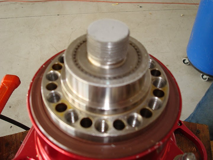 File:Gearbox-disassembly2.jpg